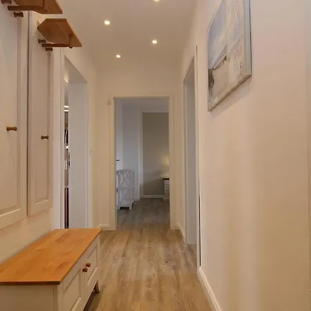 Berliner Ring 5 24 *